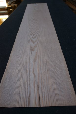 Amerikaans eiken fineer 255 x 40-46 cm | 0.6mm | 1,097m²