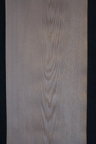 Amerikaans eiken fineer 255 x 42-55 cm | 0.6mm | 1,237m²