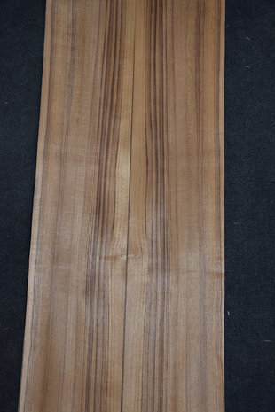 Teak fineer 410 x 18 cm | 0.6 mm | 0,737m²