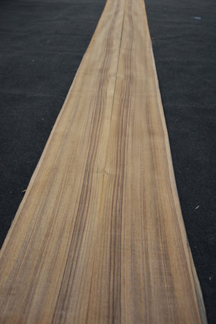 Teak fineer 410 x 18 cm | 0.6 mm | 0,737m²