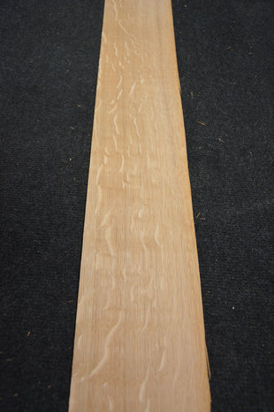 Europees eiken fineer 232 x 12-13 cm | 0.6mm | Kwartiers | 0,290m²