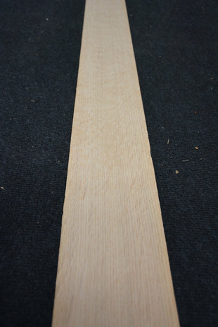 Europees eiken fineer 209 x 11-12 cm | 0.6mm | Kwartiers | 0,244m²