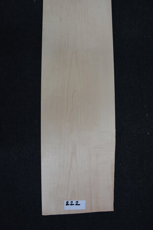 Esdoorn fineer  240 x 26-24cm | 0.6mm | 0,600m²