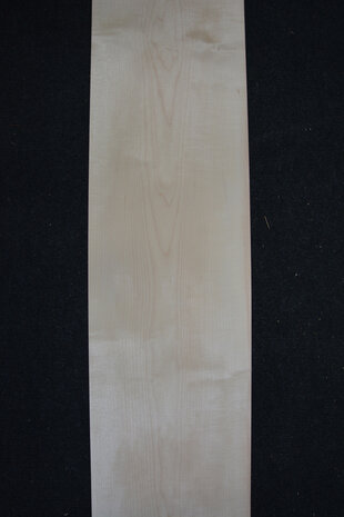 Esdoorn fineer  240 x 26-24cm | 0.6mm | 0,600m²
