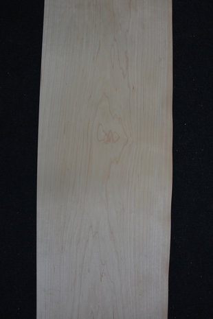 Esdoorn fineer 245 x 15-17cm | 0.6mm | 0,392m²  