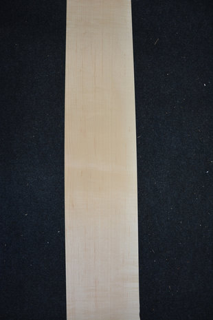 Esdoorn fineer 225 x 15-19cm | 0.6mm | 0,382m² 