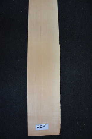 Esdoorn fineer 225 x 15-19cm | 0.6mm | 0,382m² 