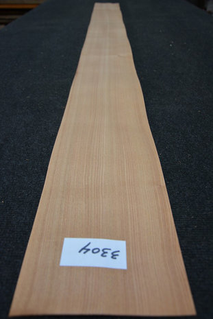 Iepen fineer 215 x 16-17 cm | 0.6mm| 0,355m2