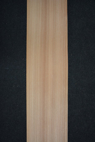 Iepen fineer 300 x 21 cm | 0.6mm| 0,630m2