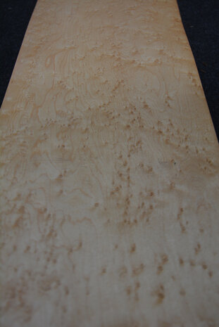 Esdoorn fineer 93 x 21-22 cm | 0.6mm | 0,200 m2 | Birdseye Maple VogelaugenAhorn