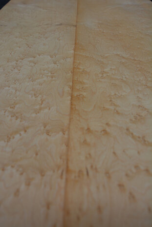 Esdoorn fineer 93 x 21-22 cm | 0.6mm | 0,200 m2 | Birdseye Maple VogelaugenAhorn