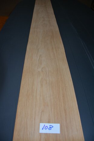 Europees eiken fineer 210 x 25 cm | 0.6mm | 0,525m²