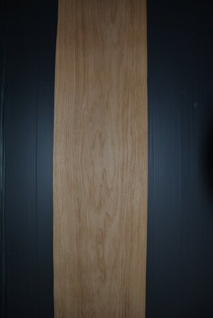 Europees eiken fineer 210 x 25 cm | 0.6mm | 0,525m²