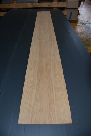 Europees eiken fineer 210 x 25 cm | 0.6mm | 0,525m²