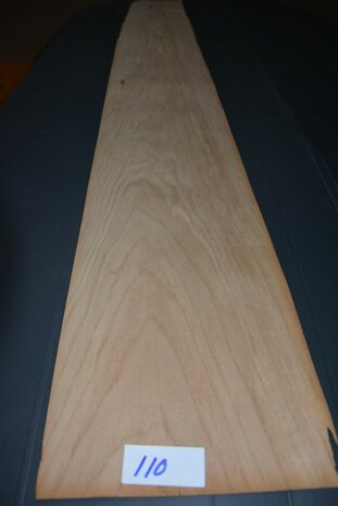 Europees eiken fineer 170 x 25/29 cm| 0.6mm | 0,459m²
