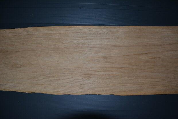 Europees eiken fineer 170 x 25/29 cm| 0.6mm | 0,459m²