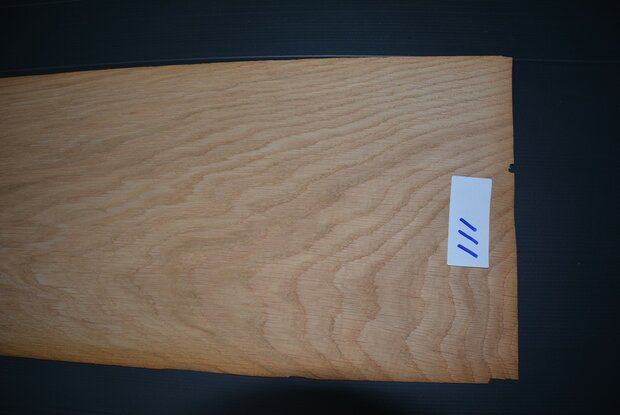 Europees eiken fineer 230 x 25-27 cm| 0.6mm | 0,598m²
