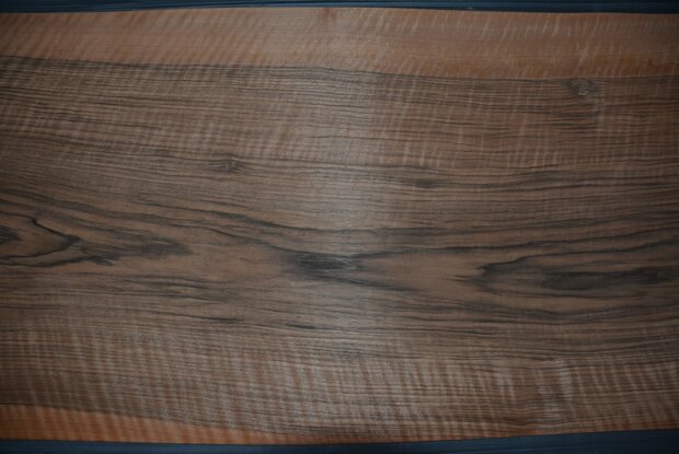 Frans Noten Moiree fineer 275 x 58 cm  | 1,595 m2 | 0.8mm | XXL Excellent  