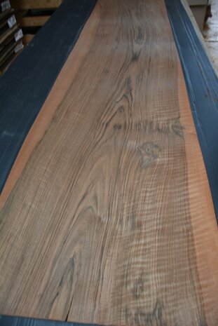 Frans Noten Moiree fineer 275 x 58 cm  | 1,595 m2 | 0.8mm | XXL Excellent  